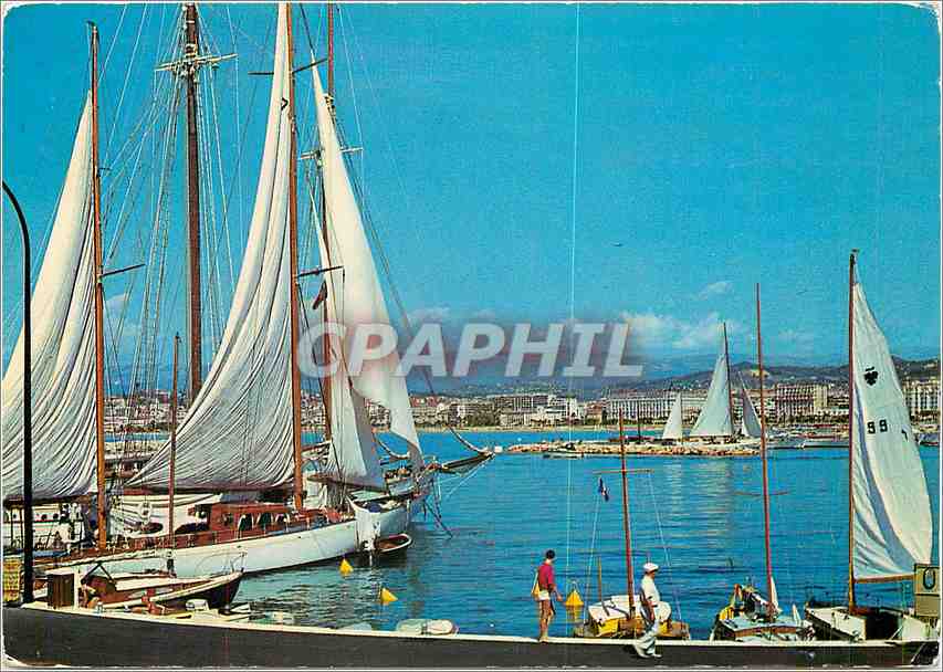 CPM Cannes Vue prise sur la Croisette depuis le nouveau Port Pierre Canto