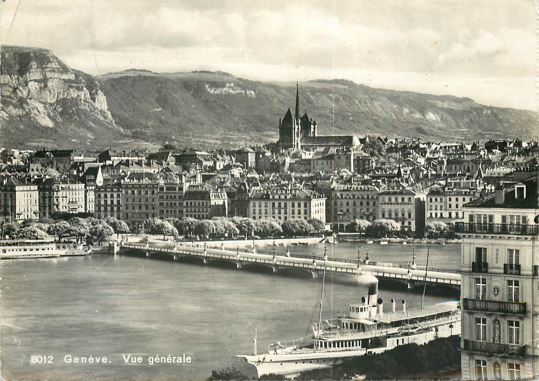 CPM Geneve Vue generale Bateau