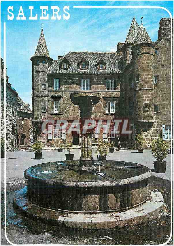 CPM La Cantal Touristique Salerss alt 1000 m cite mediavale la place Tyssandier d'Escous et la Maiso
