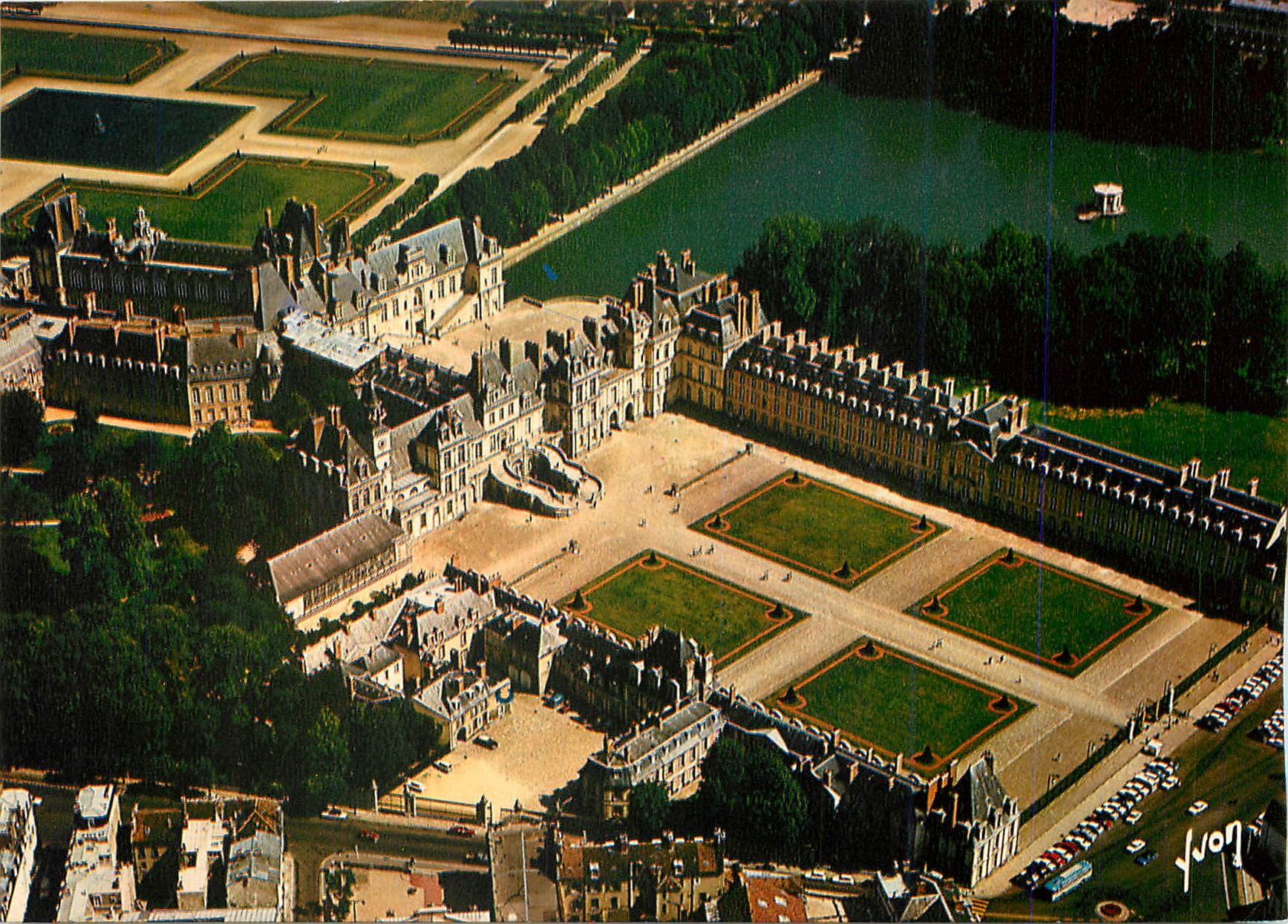 Château de Fontainebleau — Vue aérienne — J. VON