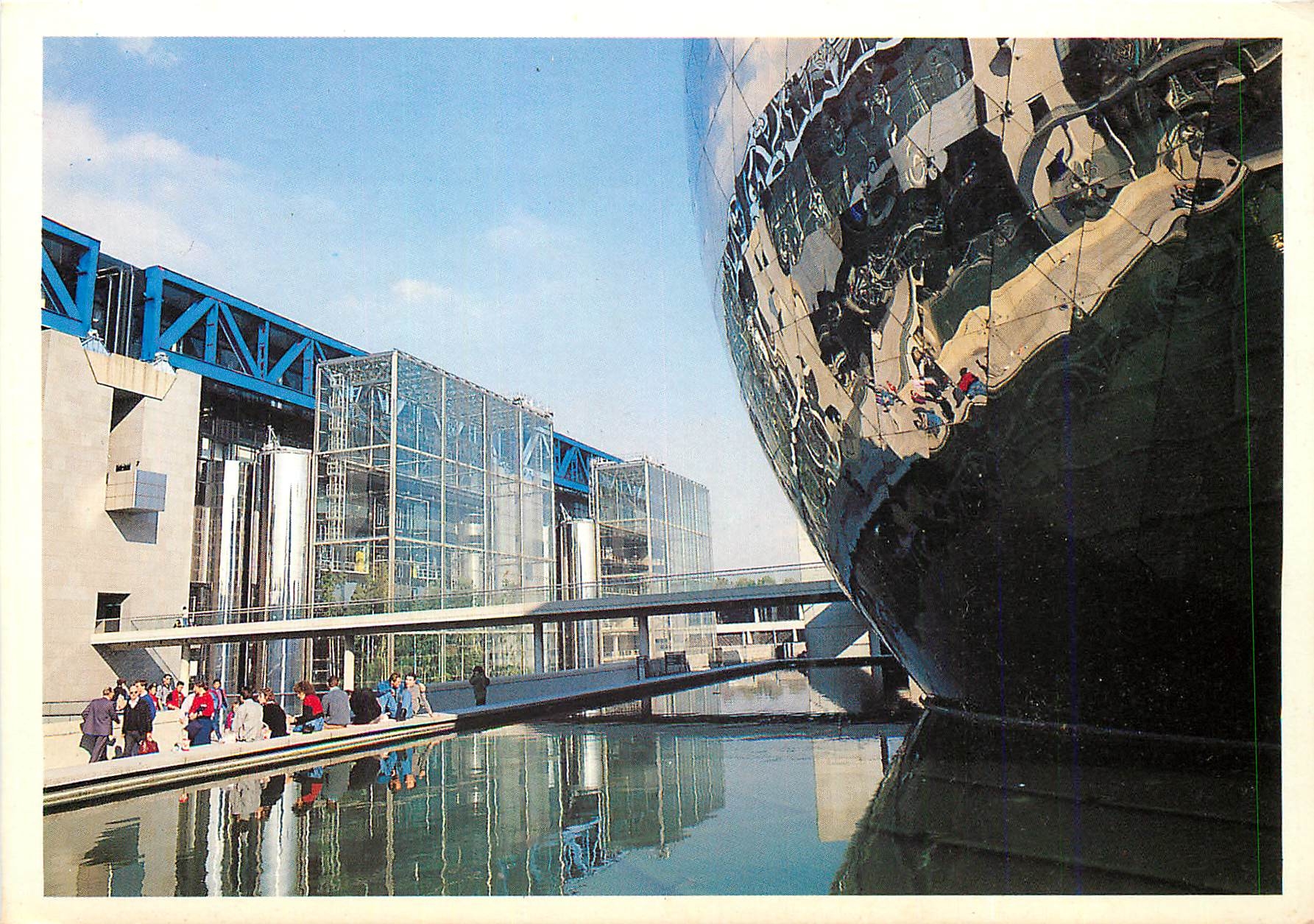 CPM La Geode et les serres de la cite des Sciences et de l'industrie Paris France