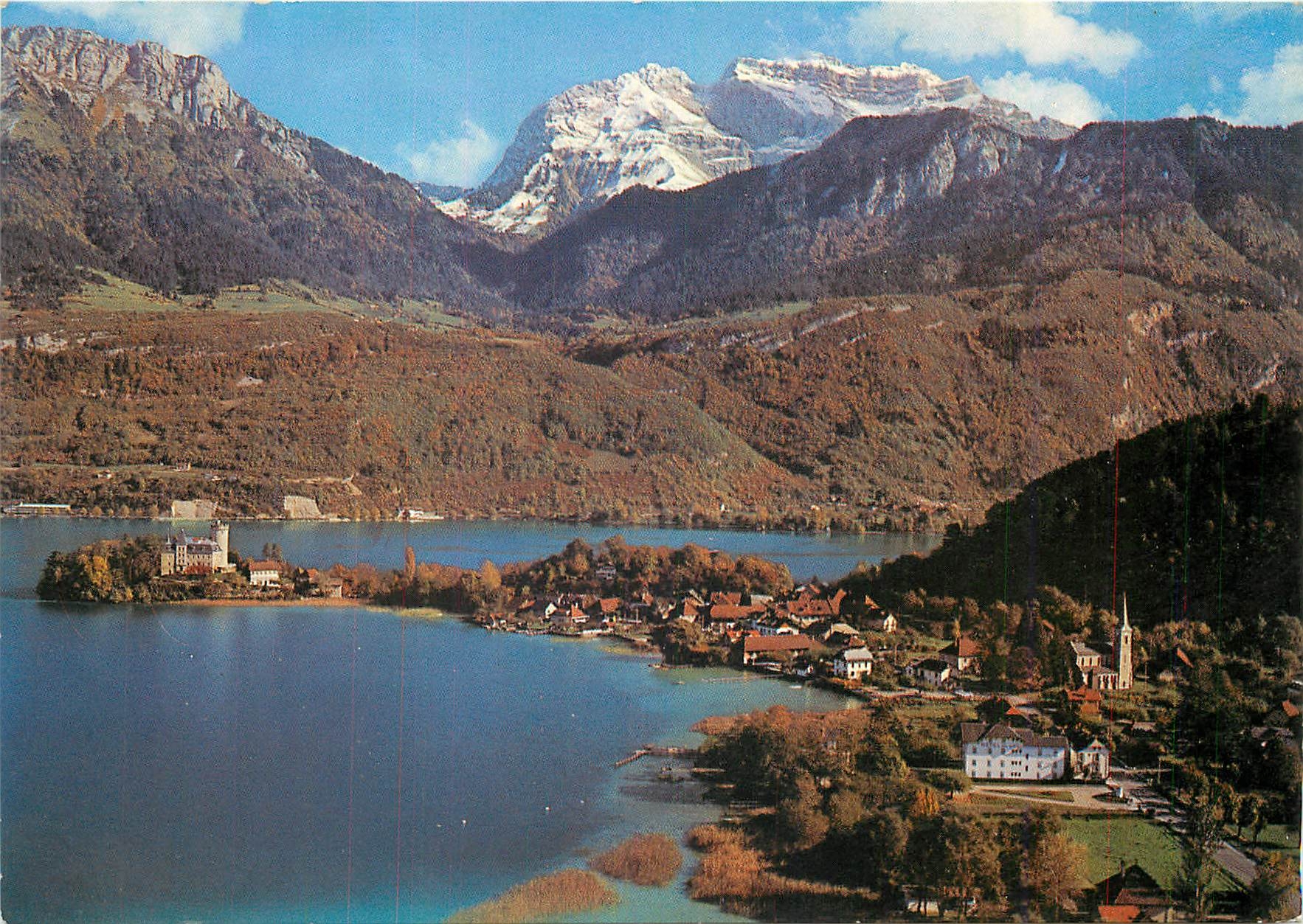 CPM Duingt vue aerienne sur le village ses hotels le lac et le chateau au fond la tournette