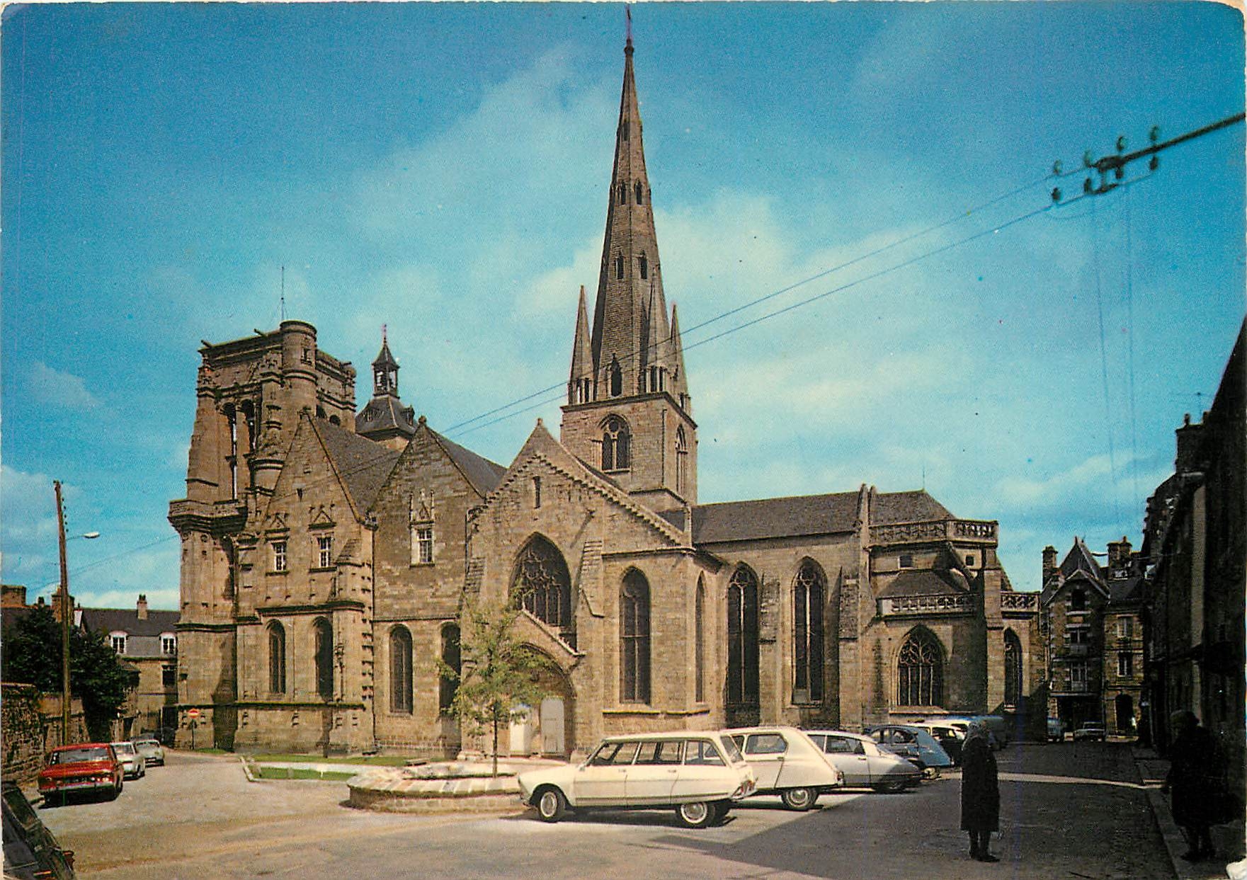 CPM Guigamp (C du N) L'Eglise N D de Bon secours XIIe s et XVIe s