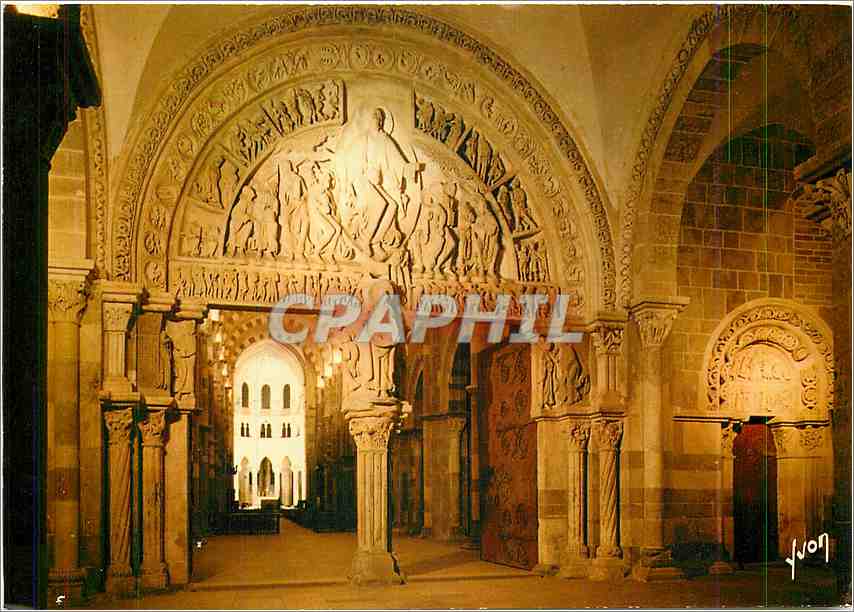 CPM Vezelay (Yonne) La Colline Inspiree Basilique de la Madeleine Portail central et la mer