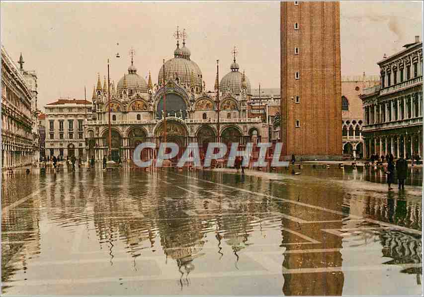 CPM Venezia Place St Marc avec la maree haute