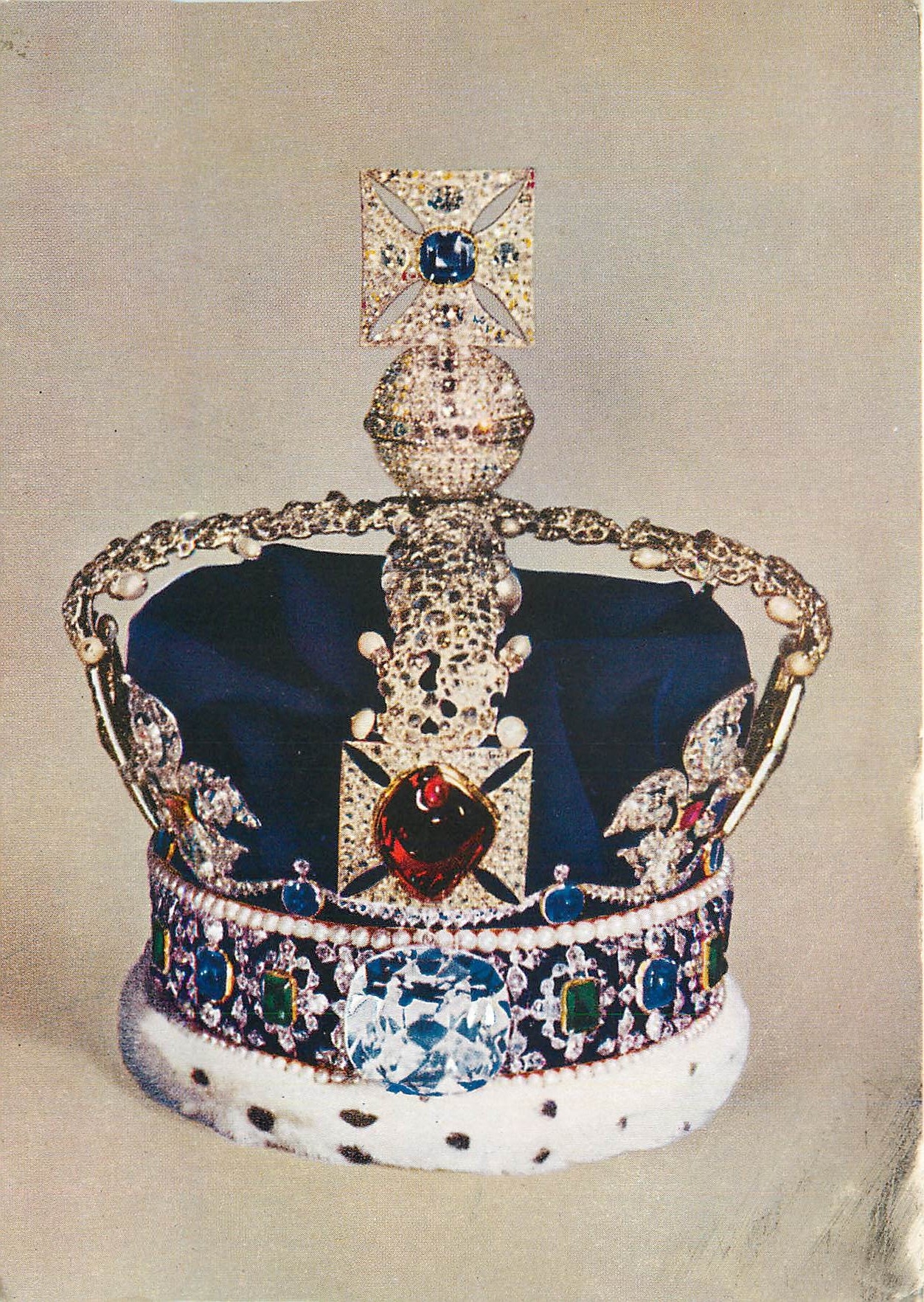 Couronne impériale d'État — pour Queen Victoria — éditeur Mardon, Son & Hall Ltd