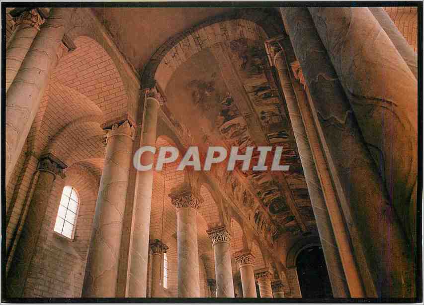 CPM Saint Savin (Vienne) Abbaye Saint Savin et Saint Cyprien Nef de l'abbatiale