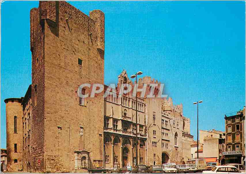 CPM Narbonne (Aude) Hotel de Ville et Palais des archeveques (Donjon Gilles Aycelin)