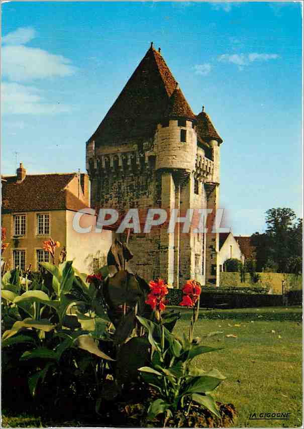CPM Nevers (Nievre) la Porte du Croux (XIVe s)