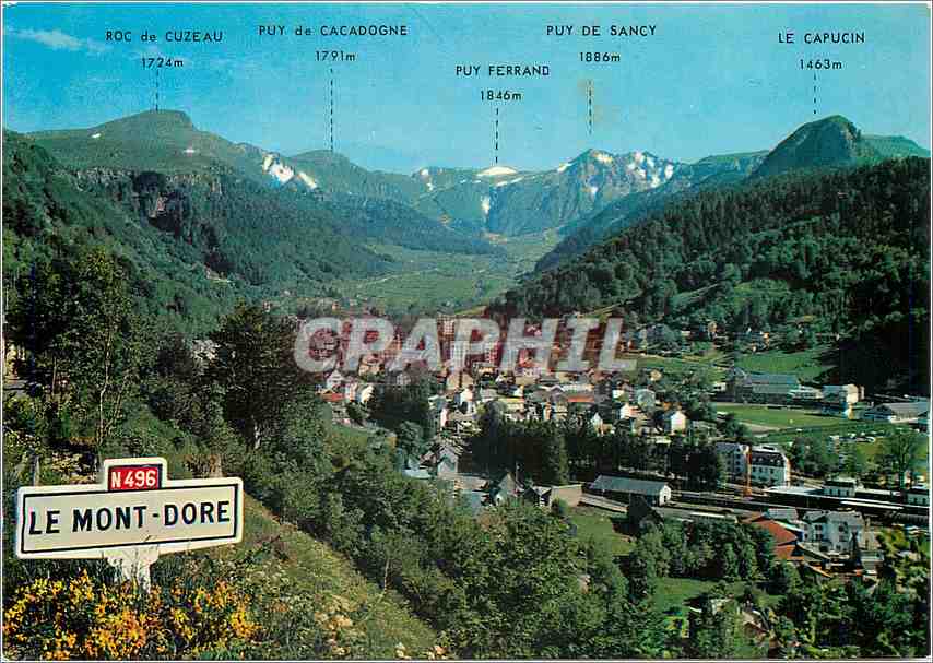 CPM L'Auvergne touristique Le Mont Dore (1050 m) vue generale le Puy de Sancy (1886 m) et a droite l