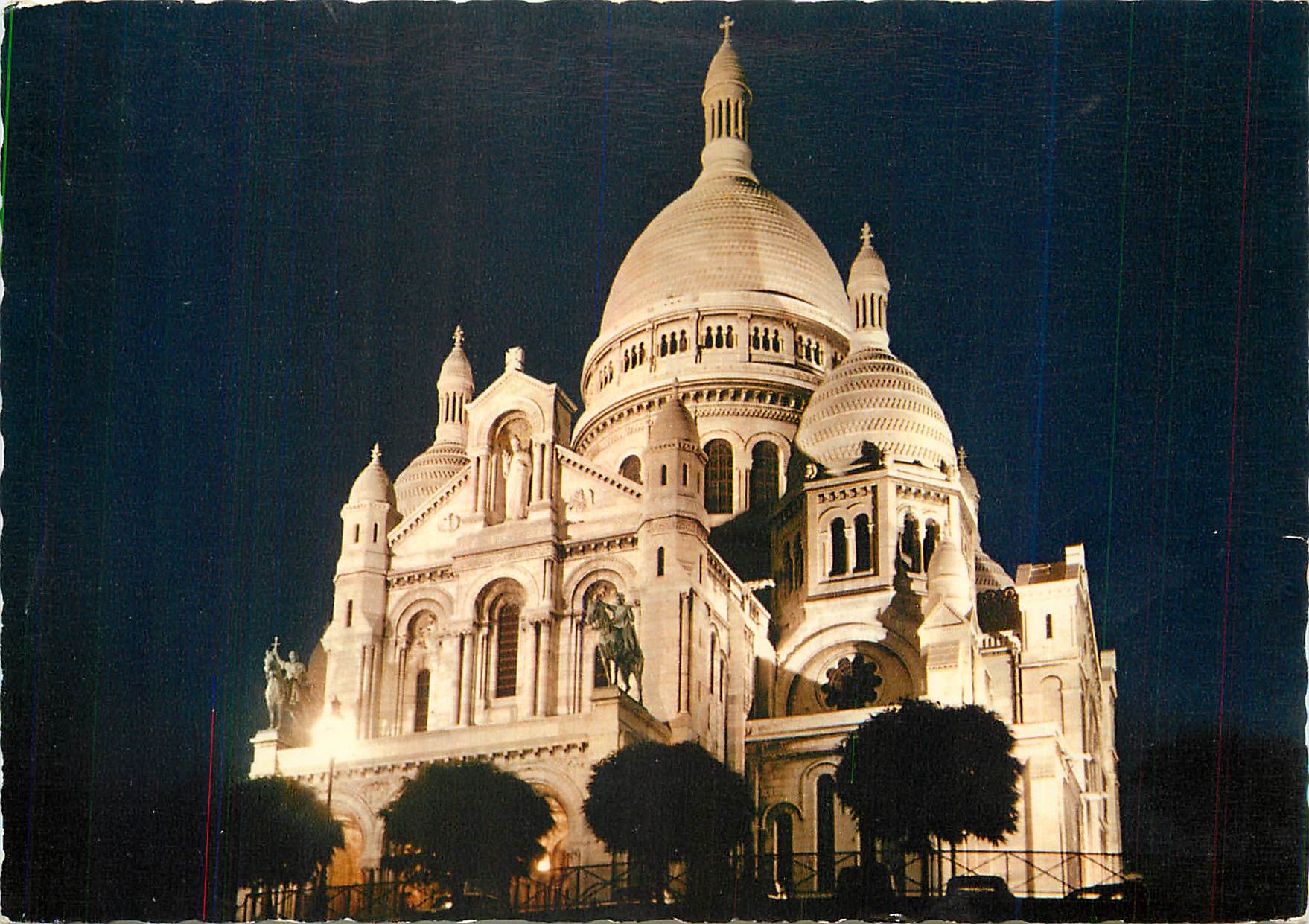 CPM Pleins feux sur Paris la basilique du sacre Coeur illuminee sur le parvis
