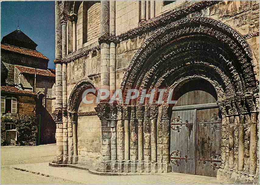 CPM Saintes (C M) Cite gallo romaine l'abbaye Sainte Marie des Dames