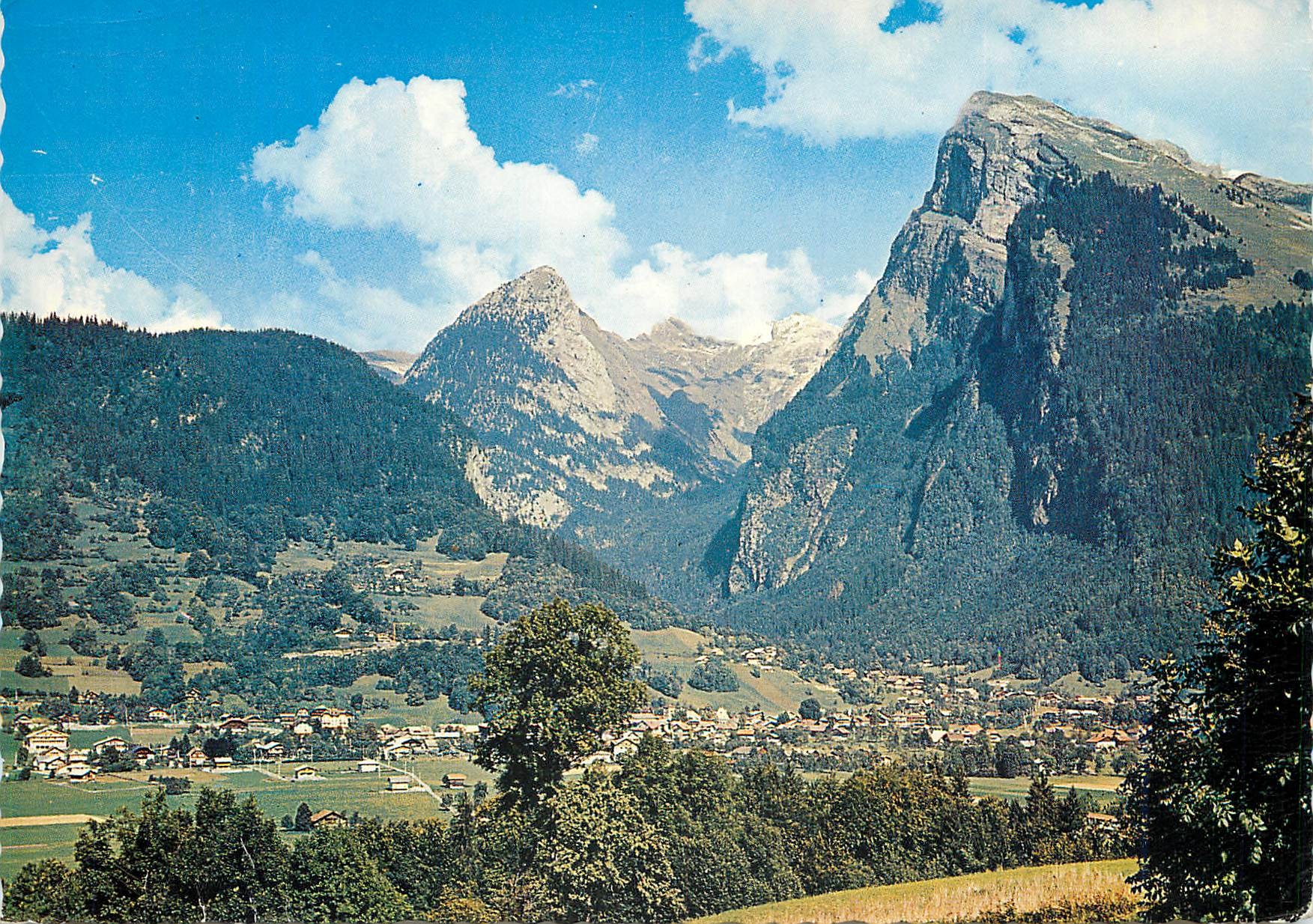 CPM Samoens (Haute Savoie) alt 714 m la ville et la montagne du Criou (21258 m)