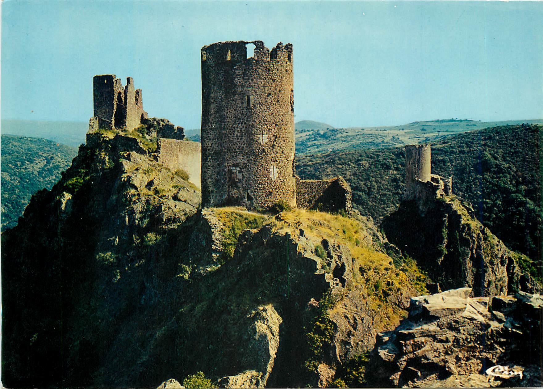 CPM Chateau de Lastours (Aude) Les 3 chateaux vu de la tour de Quertinheu