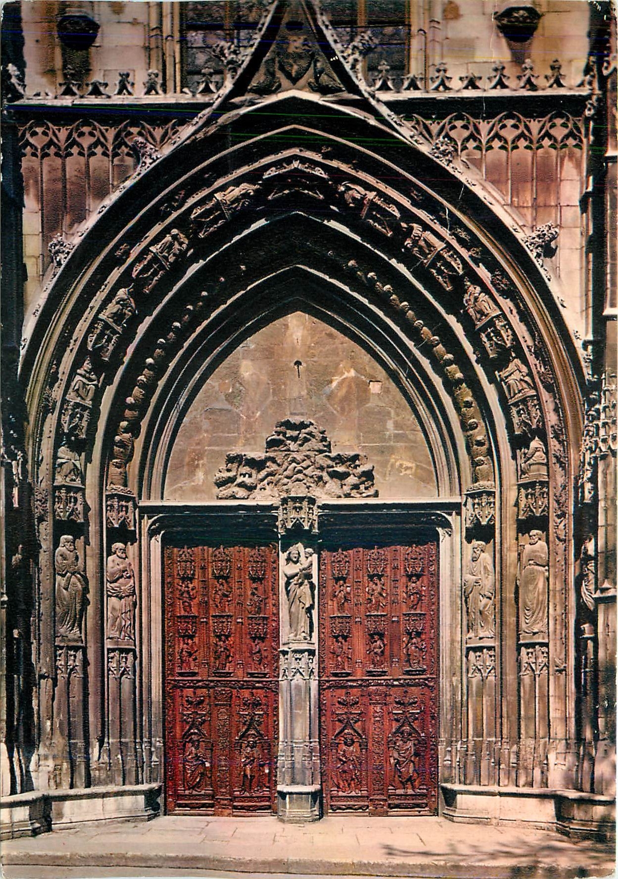 CPM La Cite de Roy Rene  Aix en Provence Cathedrale Saint Sauveur