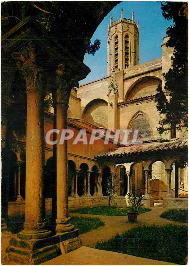 CPM  Aix en Provence Le clocher de la cathedrale St Sauveur vu de l'interieur du Cloitre