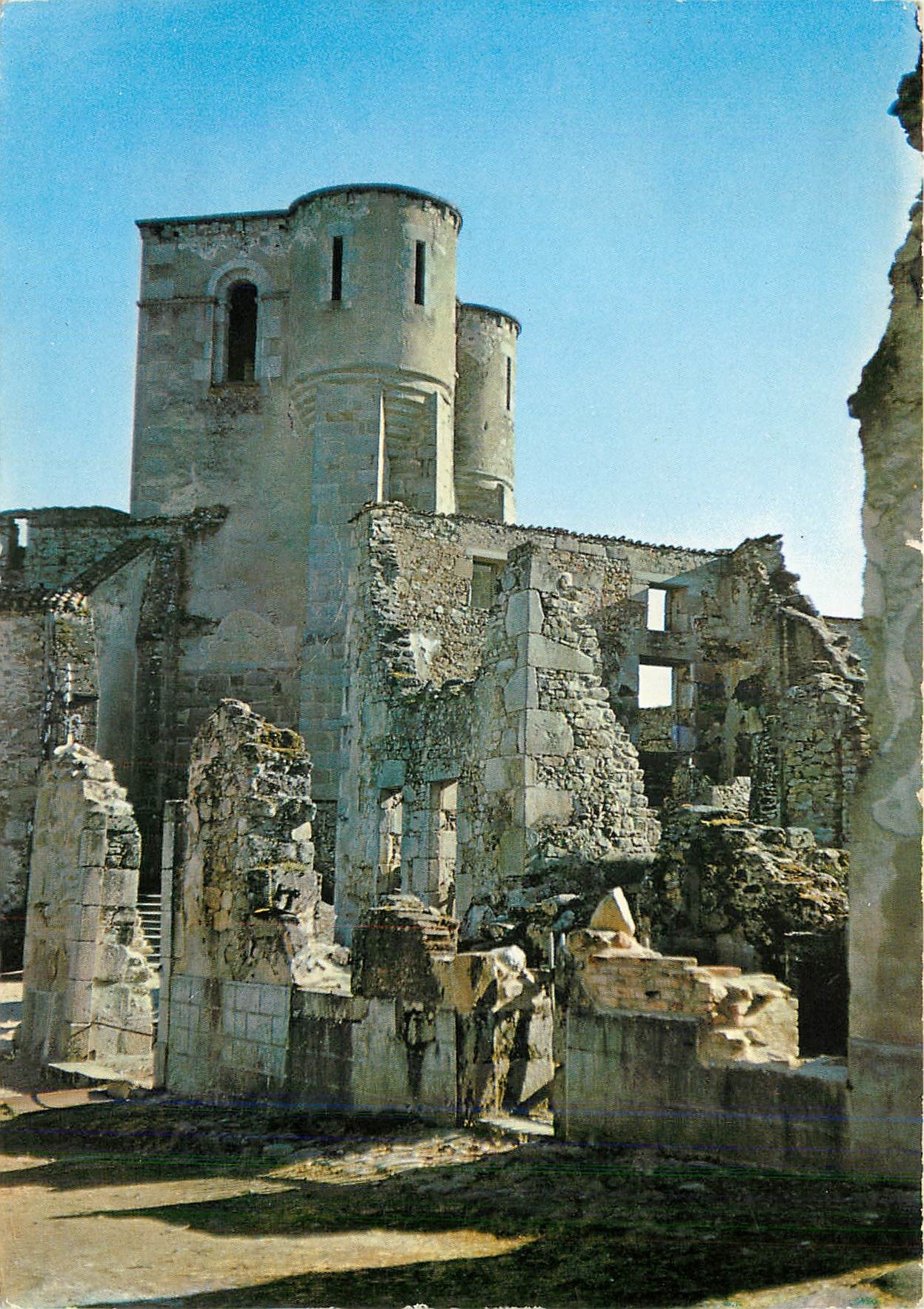 CPM Oradour sur Glane Ruines de l'Eglise Incenrie le 10 juin 1944 par les Nazis