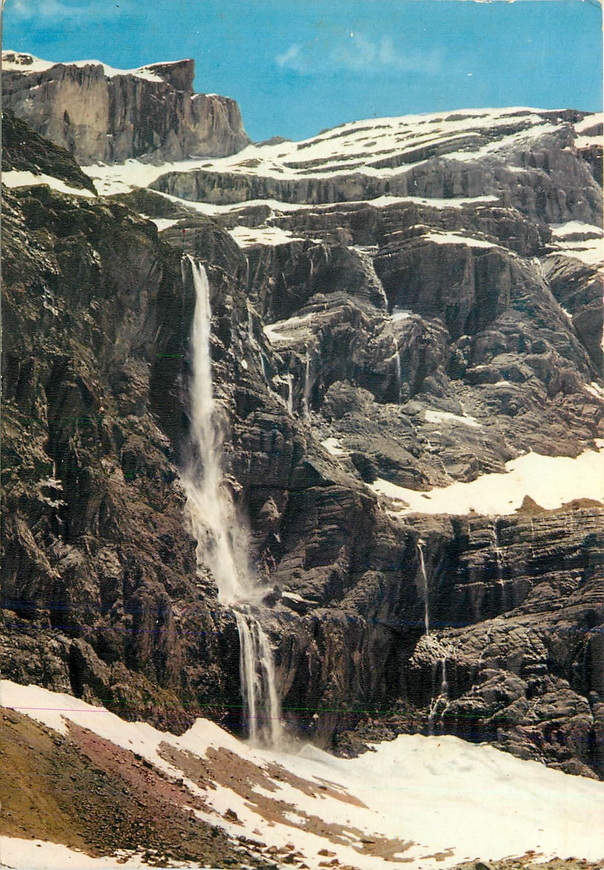CPM Les Pyrenees Cirque de Gavarnie La Grande Cascade (Haut 422 m)