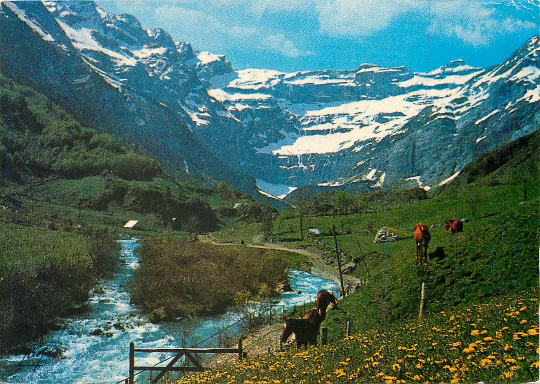 CPM Gavarnie le chemin du Cirque longe la Gave