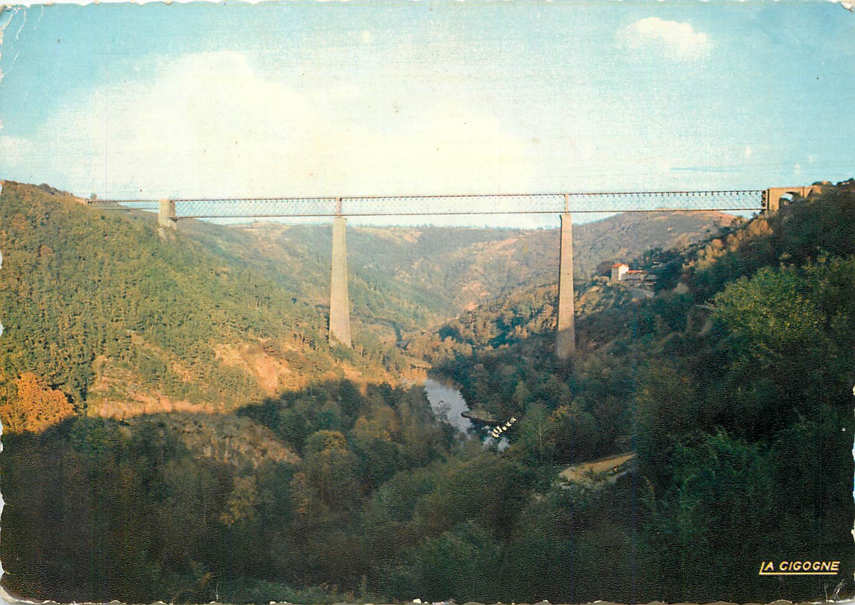 CPM Le viaduc de Fades (P de D) au dessus de la Stoule le geant d'Europe long 470 m haut 133m