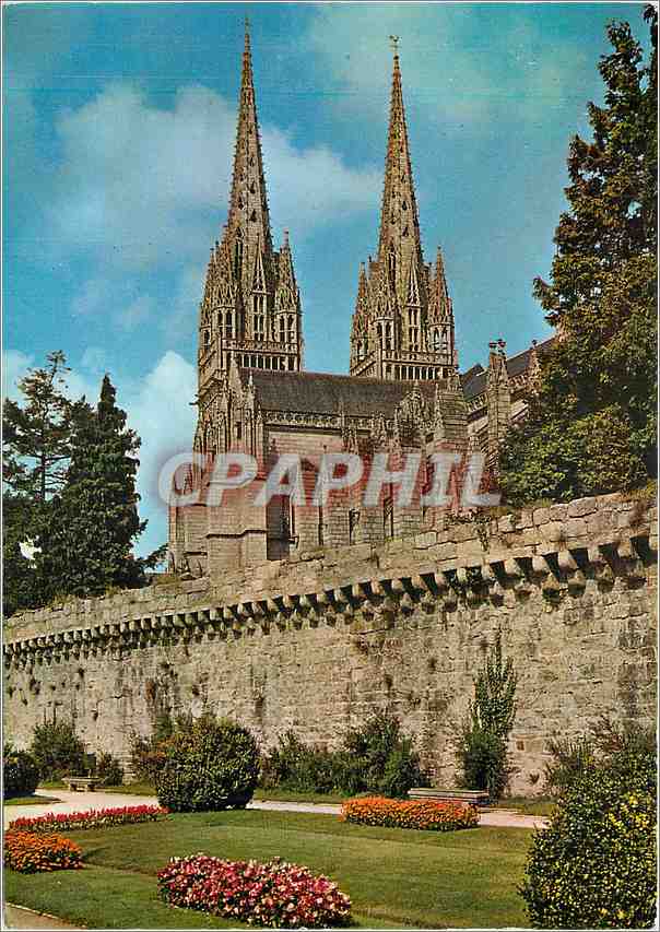 CPM Quimper (Finistere) les remparts et la cathedrale