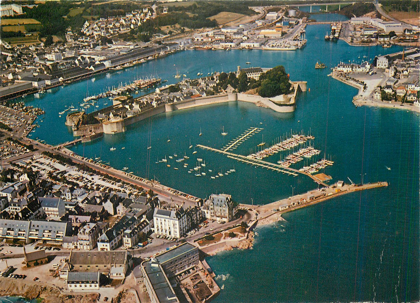CPM Concarneau (S Finist) La cville close vue aerienne
