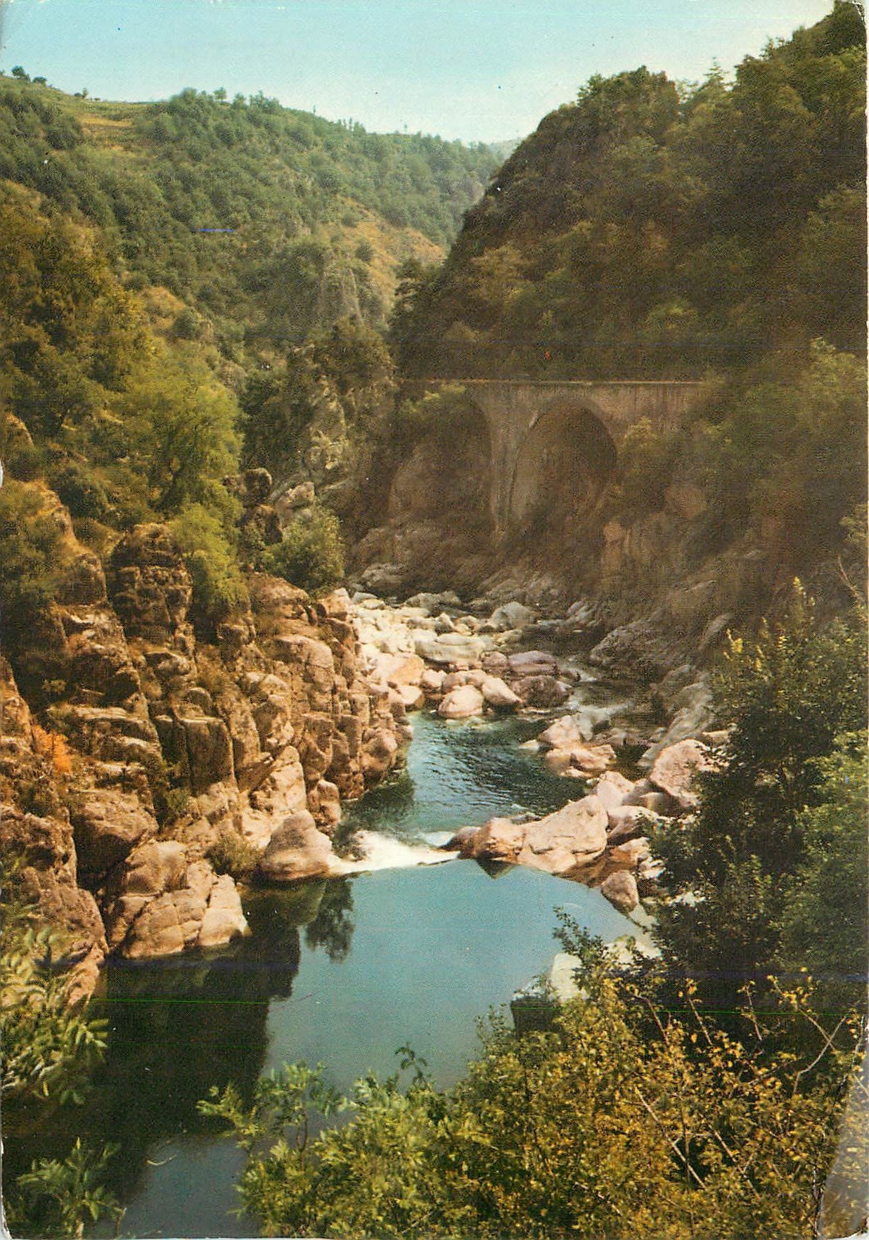 CPM Les Gorges du Doux (Ardeche) entre Tournon et Lamastre