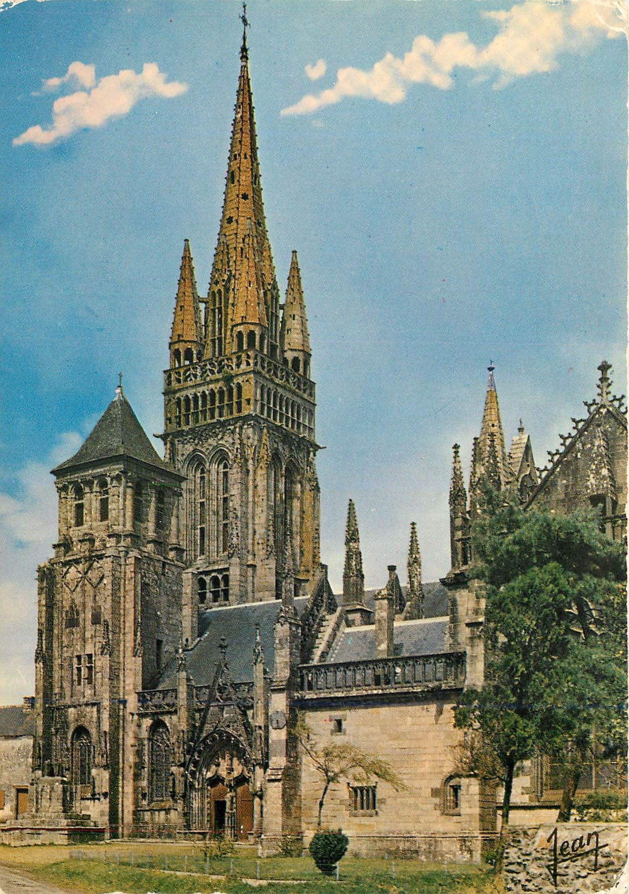 CPM La Bretagne Eglise N D du Folgoet datant du XVe s
