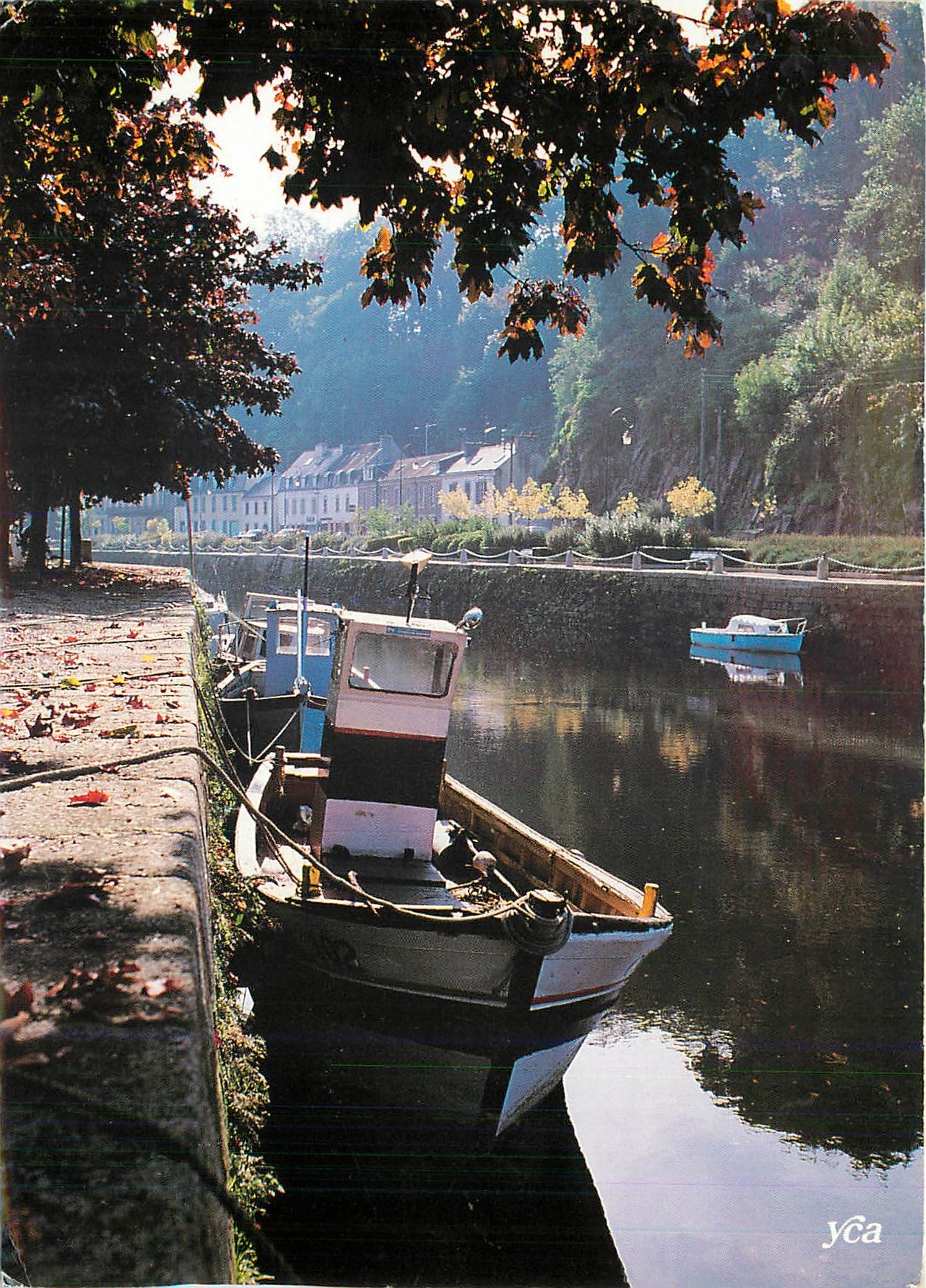 CPM La Bretagne Pittoresque Sur les bords de la Laifa