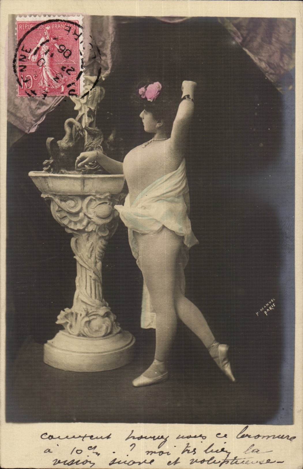 Danseuse à la fontaine — Paris — F. Hérald, Paris