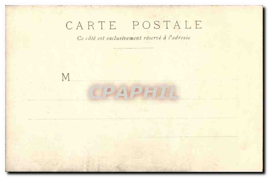 Femme en robe et manteau fourré — scène de théâtre avec église et ruines — série 2 — Verso