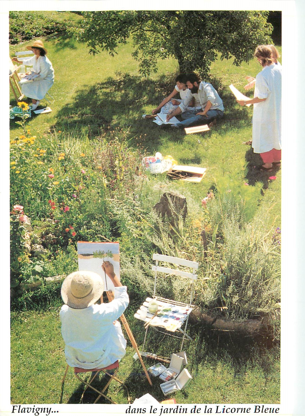 CPM Flavigny Dans le jardin de la Licorne Bleue Stages Dessin