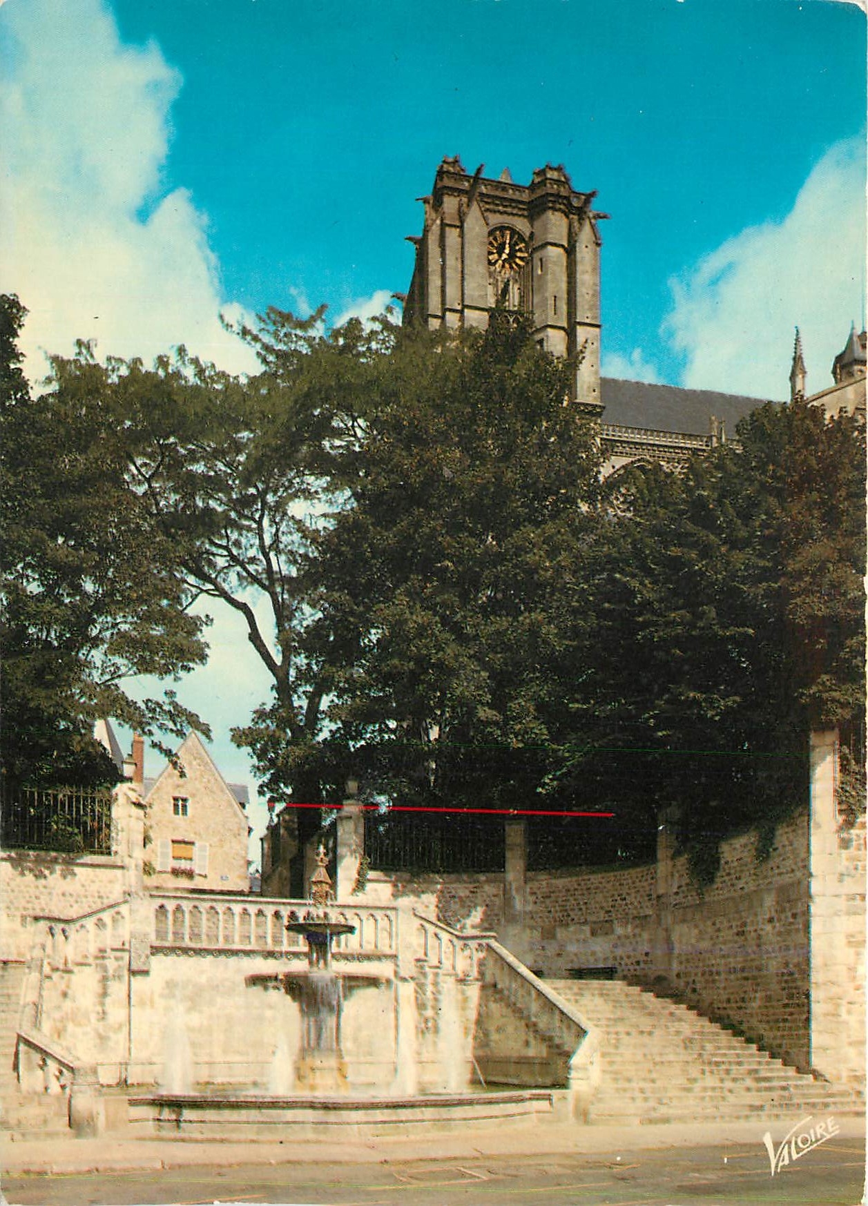 Le Mans (Sarthe) — La fontaine de la place des Jacobins et une tour de la cathédrale Saint-Julien — Éditions Valoire, n° 24 509.A