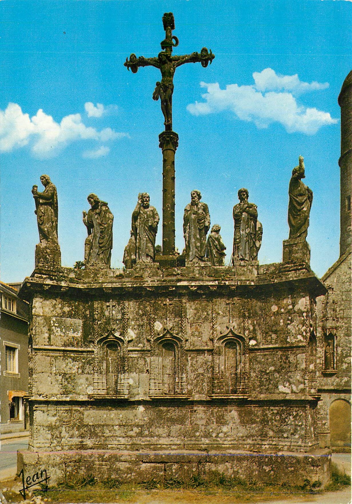 CPM La Bretagne (Sud Finistere) Le Calvaire de Confort