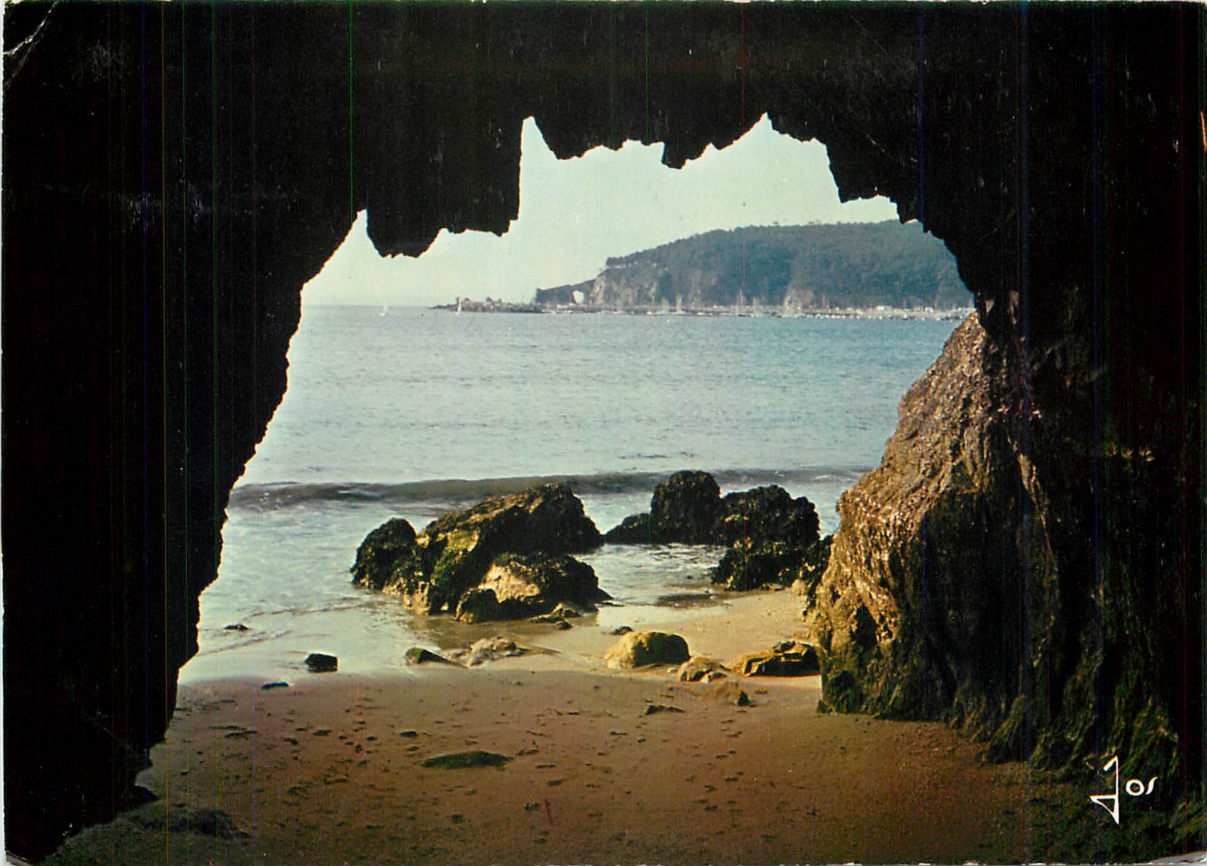 CPM La Bretagne en couleurs Crozon Morgat La Pointe du Gador vue des grottes