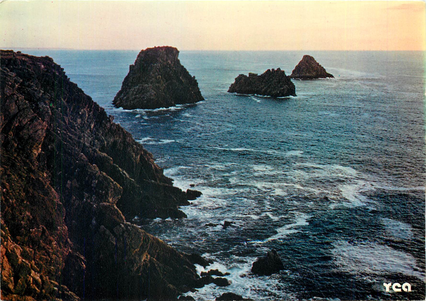 CPM La Bretagne Pittoresque a la pointe de Pen Hor Les rocher des Tas de pois