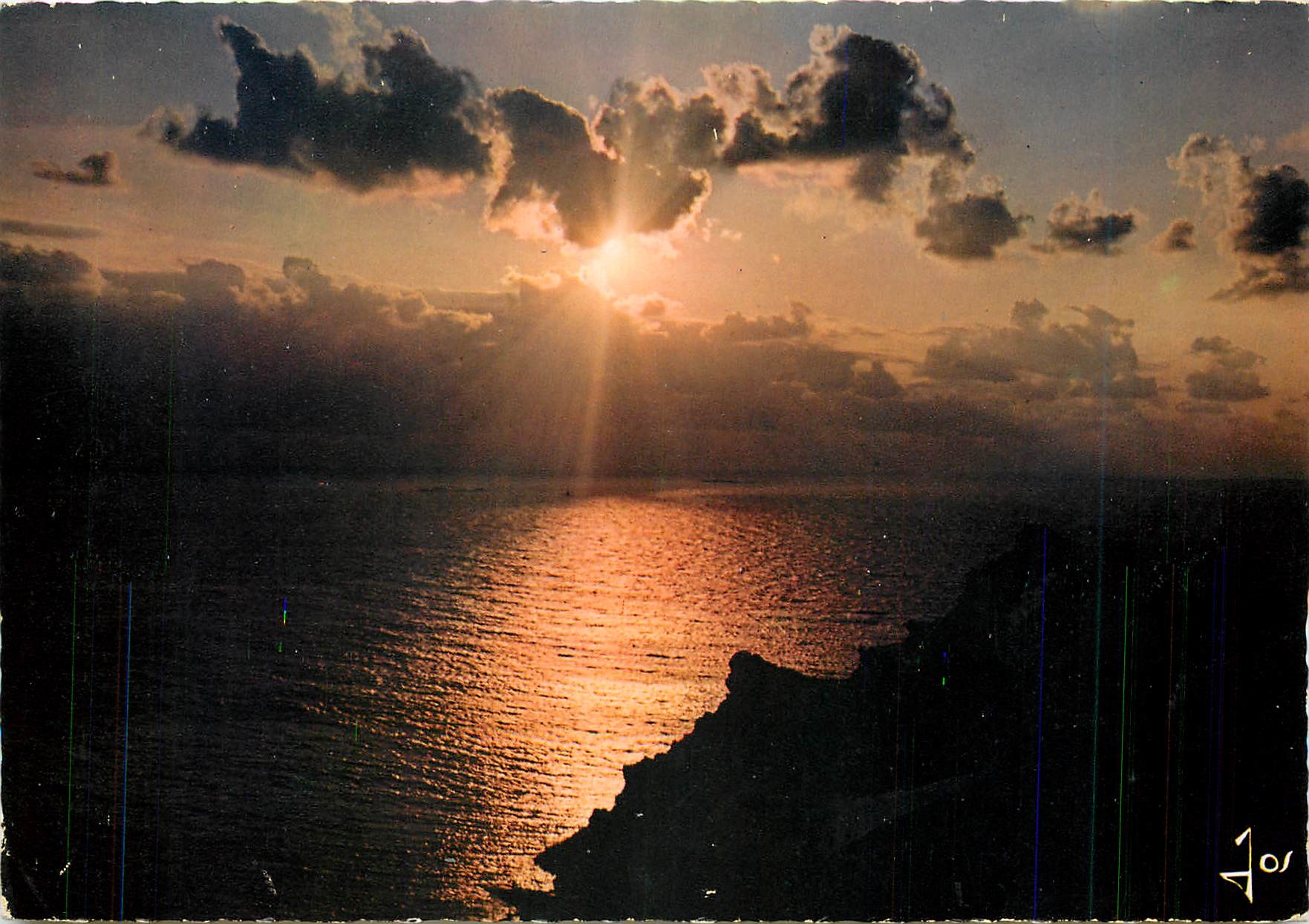 CPM La Bretagne en couleurs Effet de soleil sur le cap D'Erquy