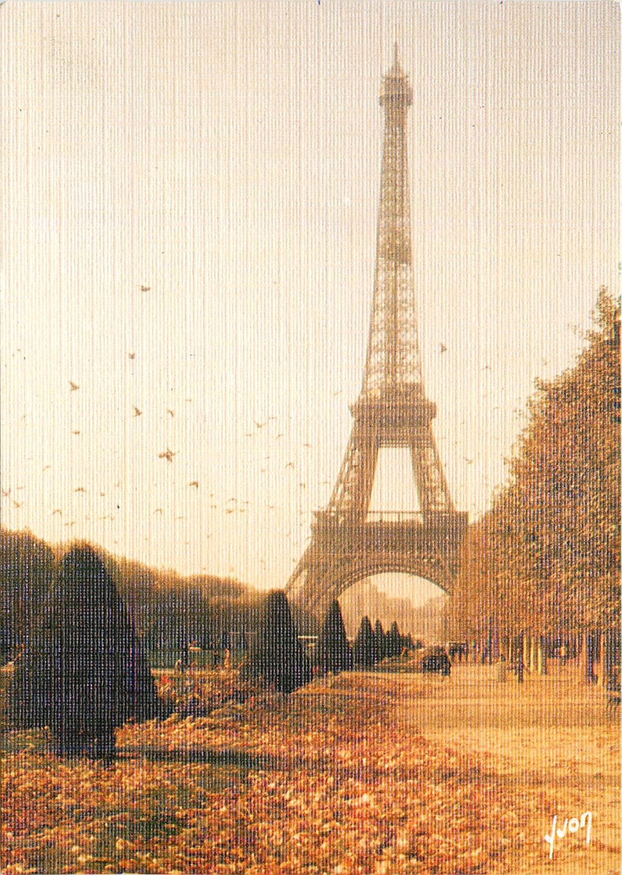 CPM Paris La Tour Eiffel