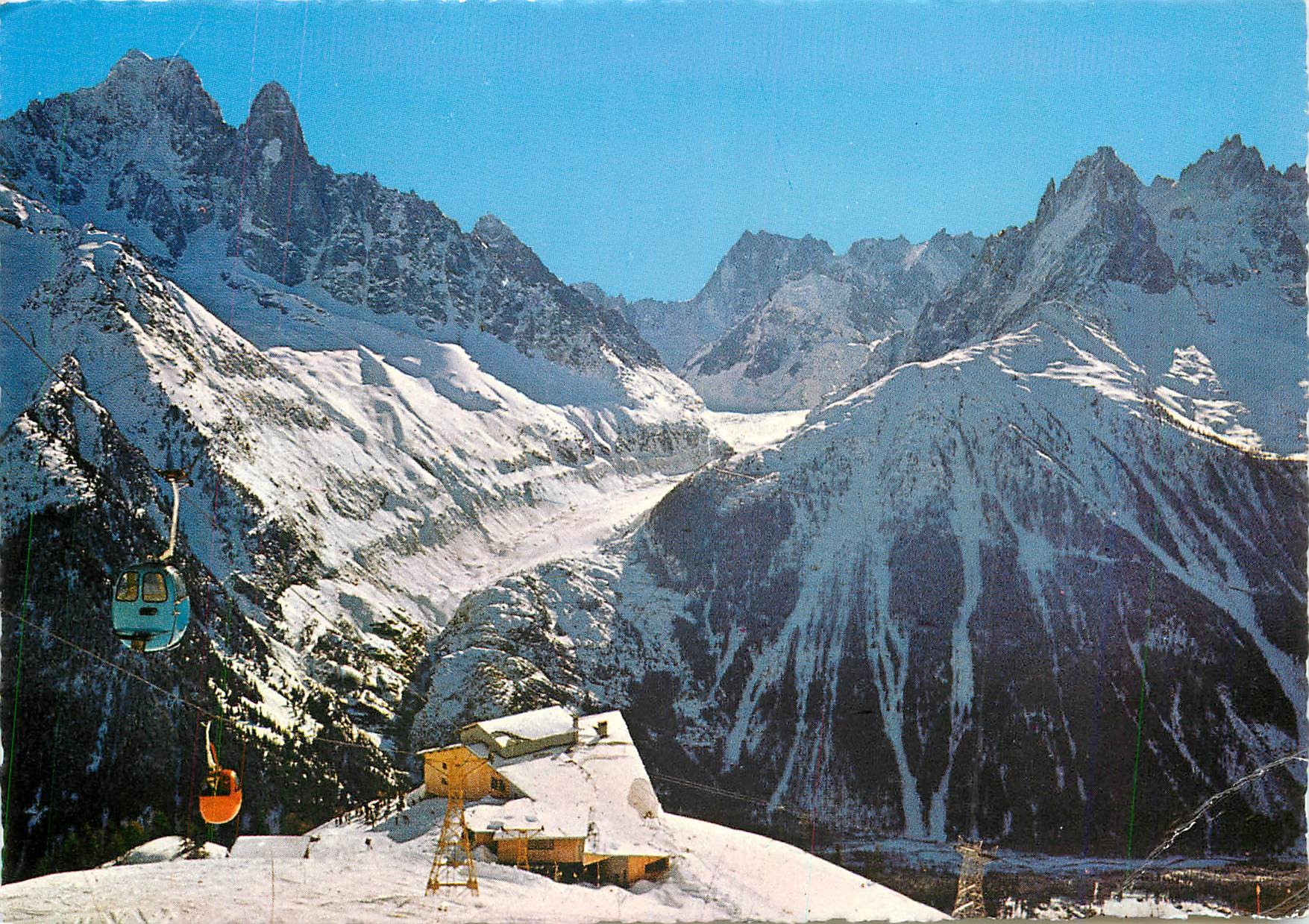 CPM Chamonix Mont Blanc (Hte Sav) Le telecabine de la Flegere l'Index alt 2385 m