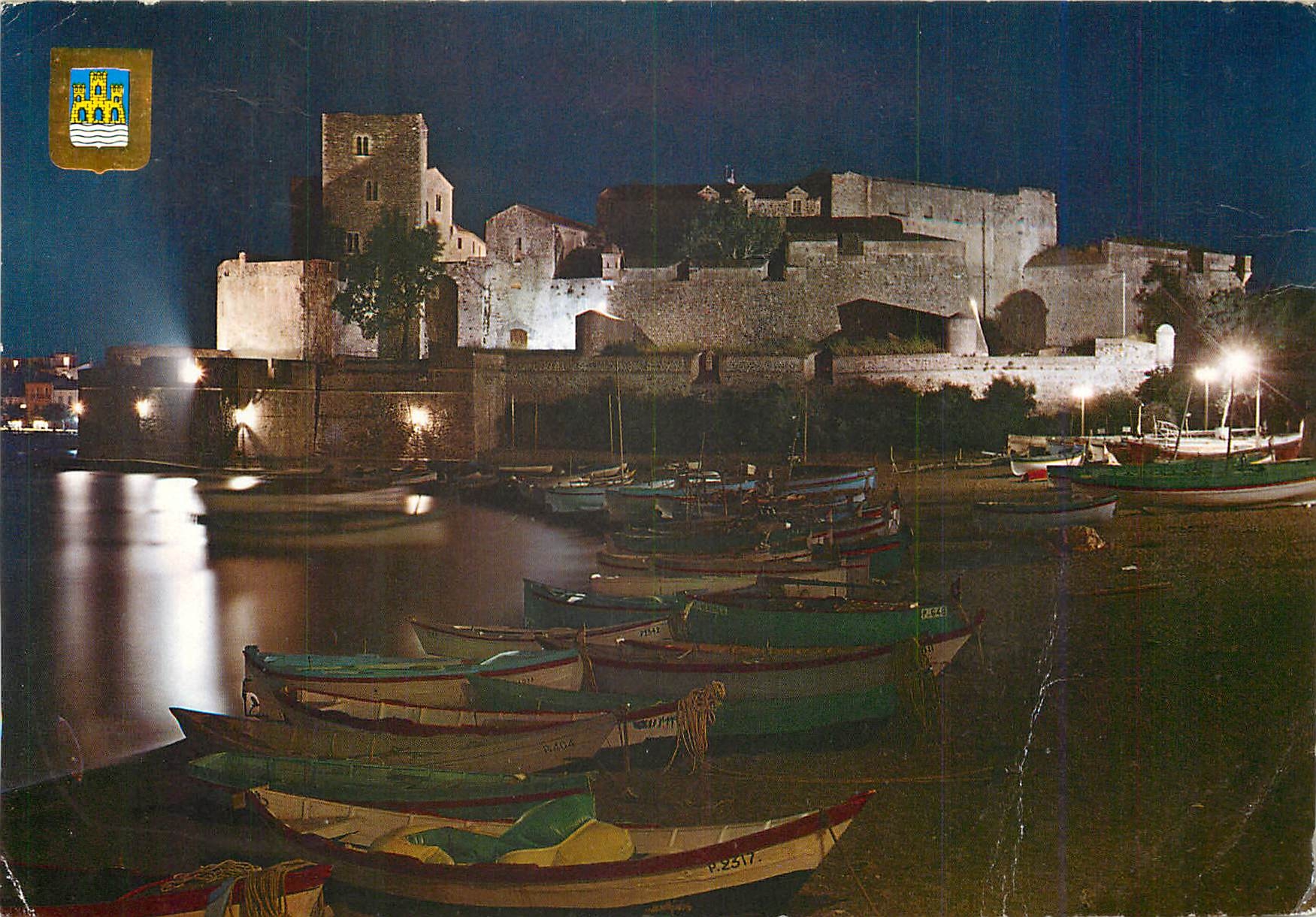 CPM Lumiere et Couleurs de la Cote Vermeille Colliour vue nocturne sur le Chateau des Tempilers