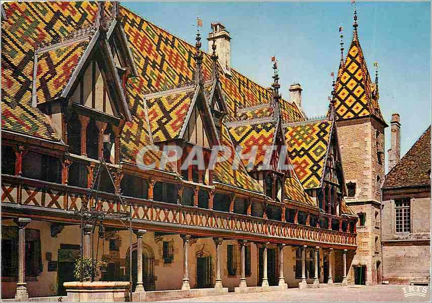 CPM Beaune (Cote D'Or) Hotel Dieu (1443) Cour D'Honneur