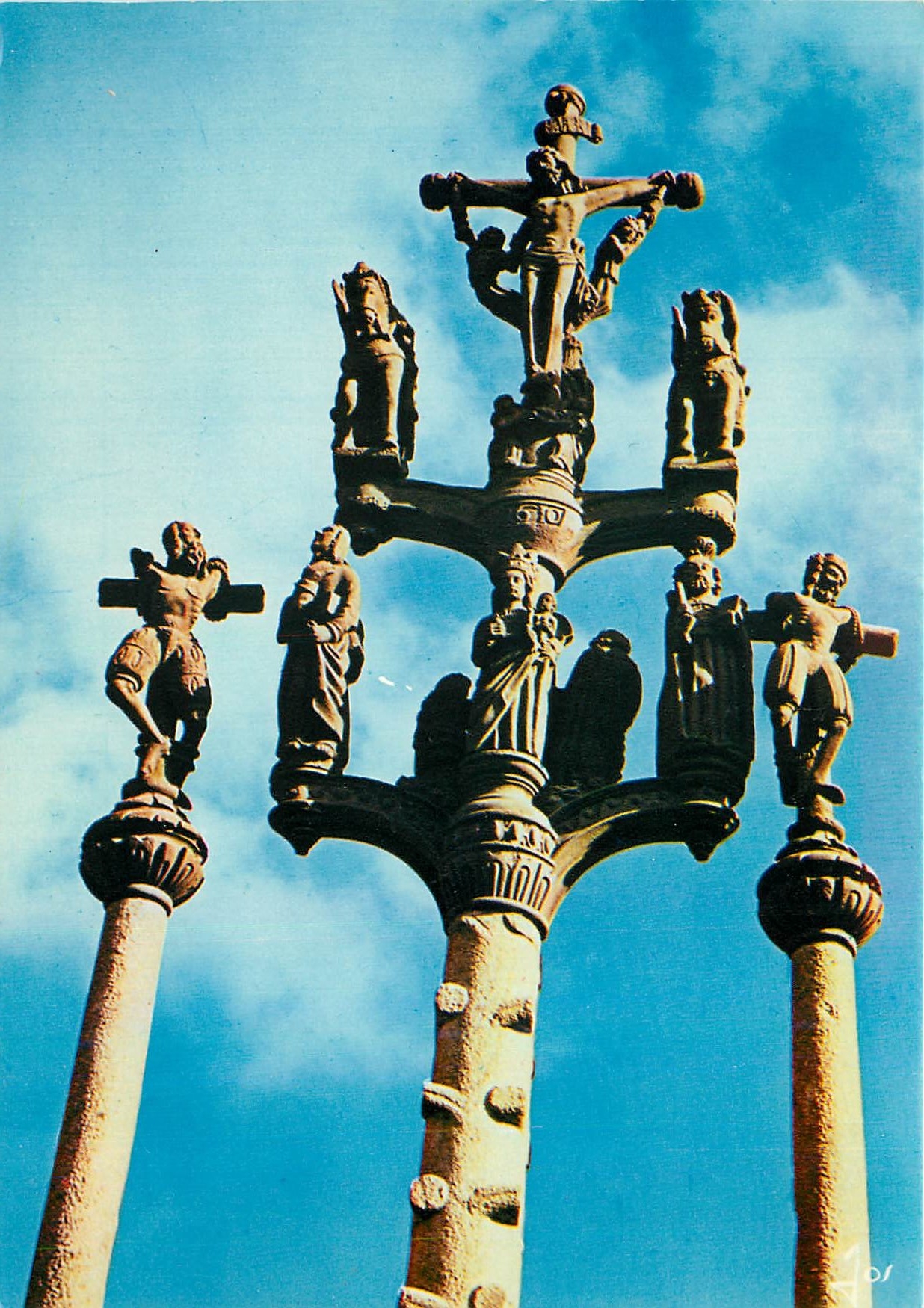 CPM Saint Thegonnec (Nord Finistere) Le Calvaire de 1610 face Ouest la Crucifixion entre les deux La