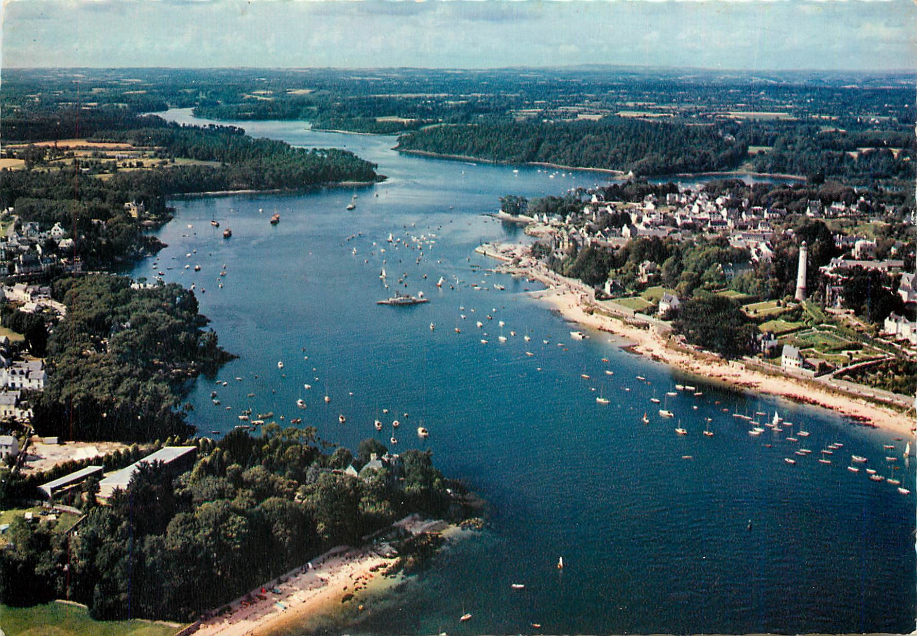 CPM Benodet (Finistere) L'entree de la riviere