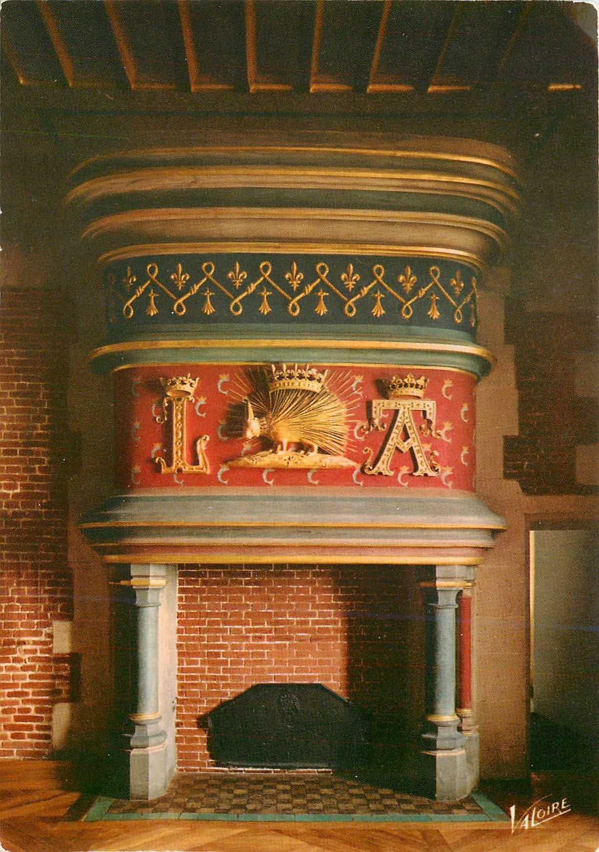 CPM Blois (Loir et Cher) Le Chateau Cheminee au Porc epic (aile Louis XII)