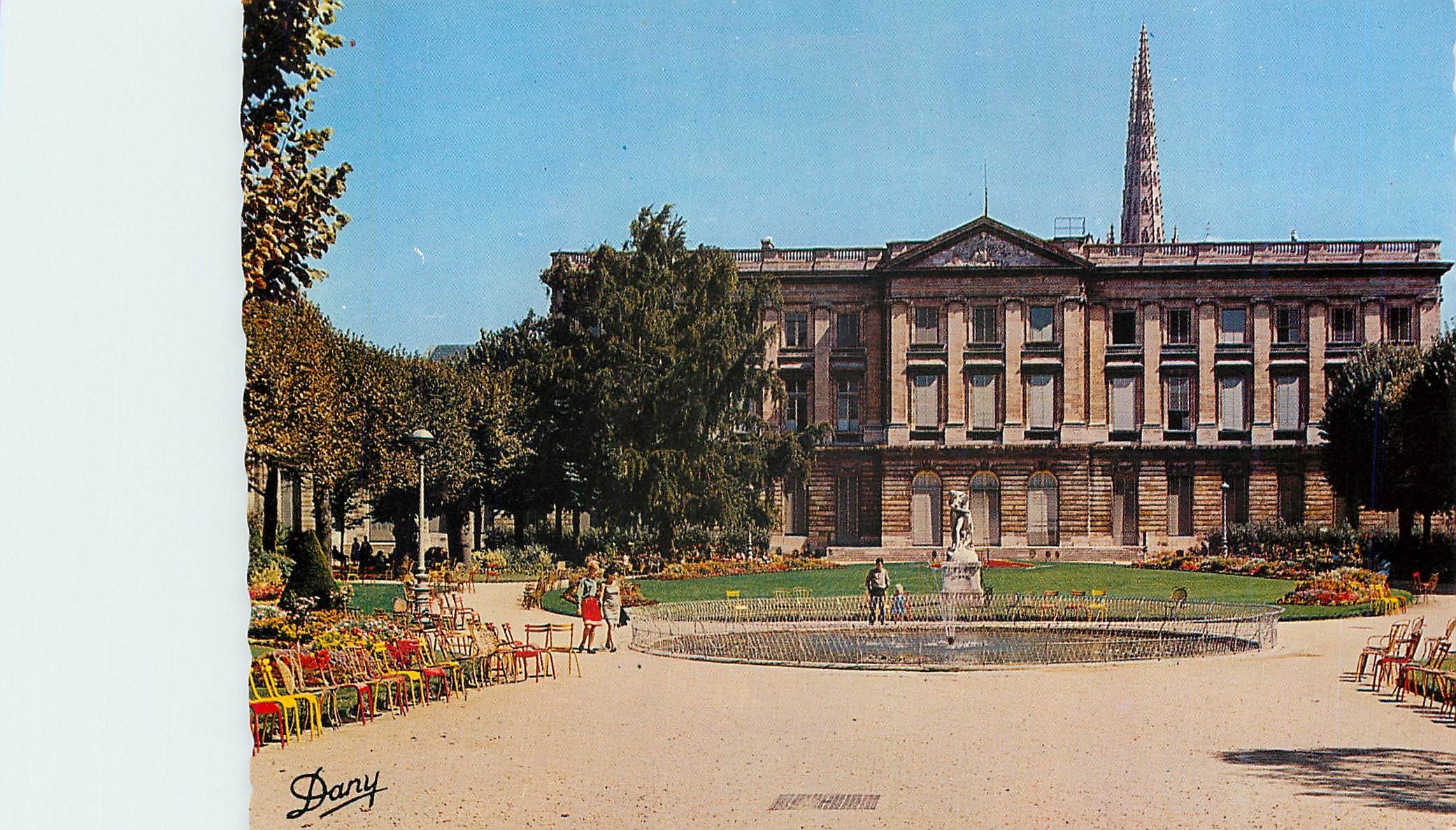 CPM Bordeaux Le jardin de la Mairie