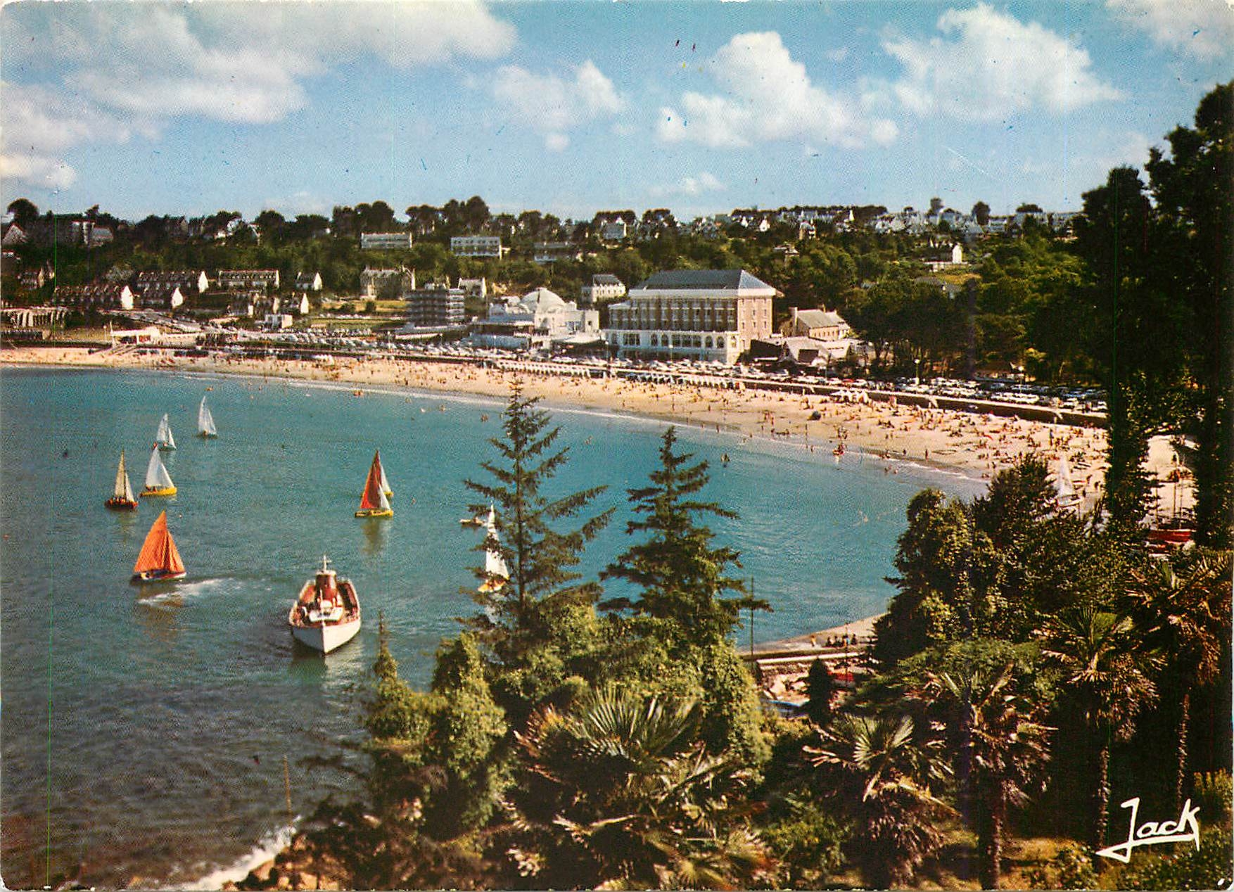 CPM La Cote de Granit Rose Perros Guirec plage