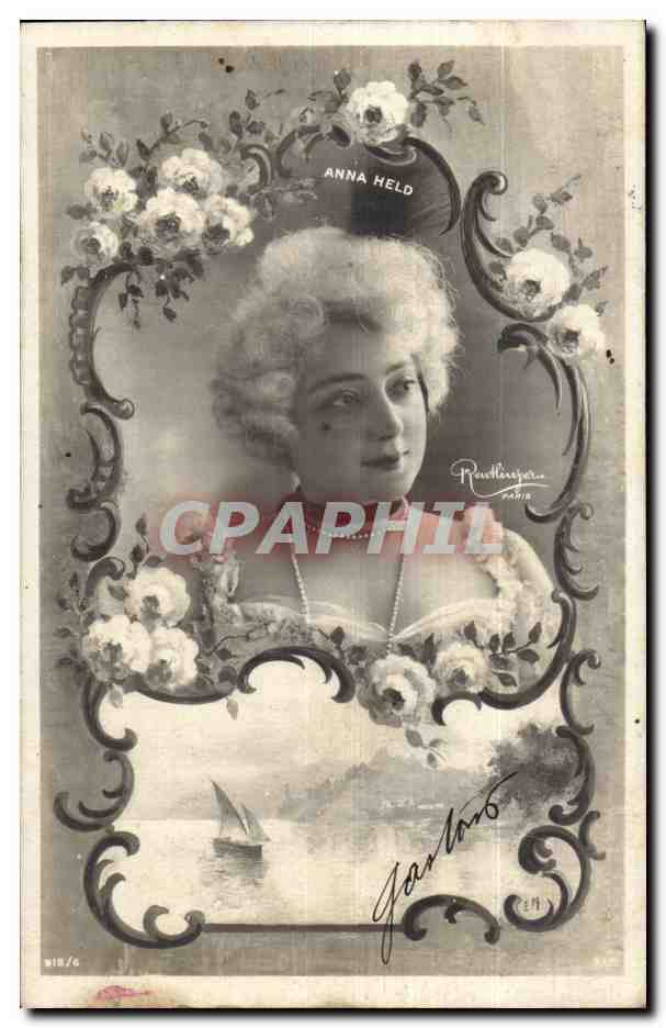 Anna Held — Portrait encadré de roses — Reutlinger, Paris