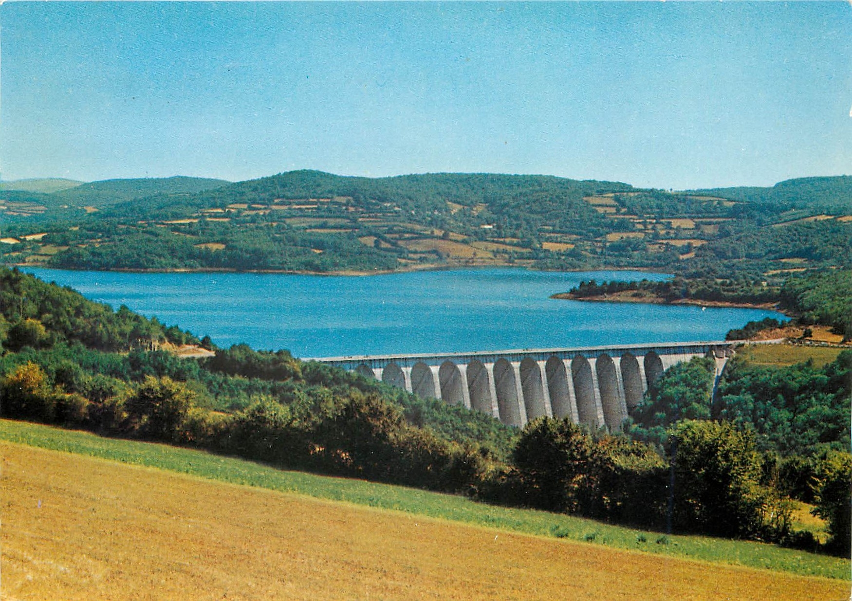 CPM Le Morvan Touristique Le Barrage de Panneciere Chaumard Nievre 
