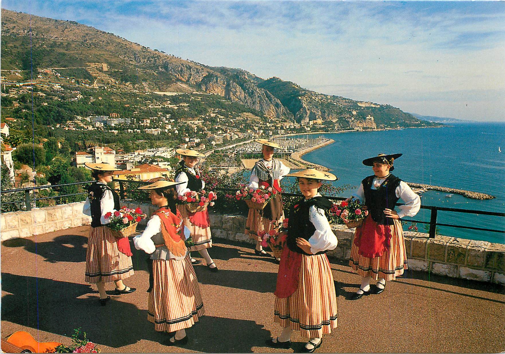 CPM La Capeline Maintenance et Tradition du Pays Mentonnais Costume du Dimanche des Bouquetieres 