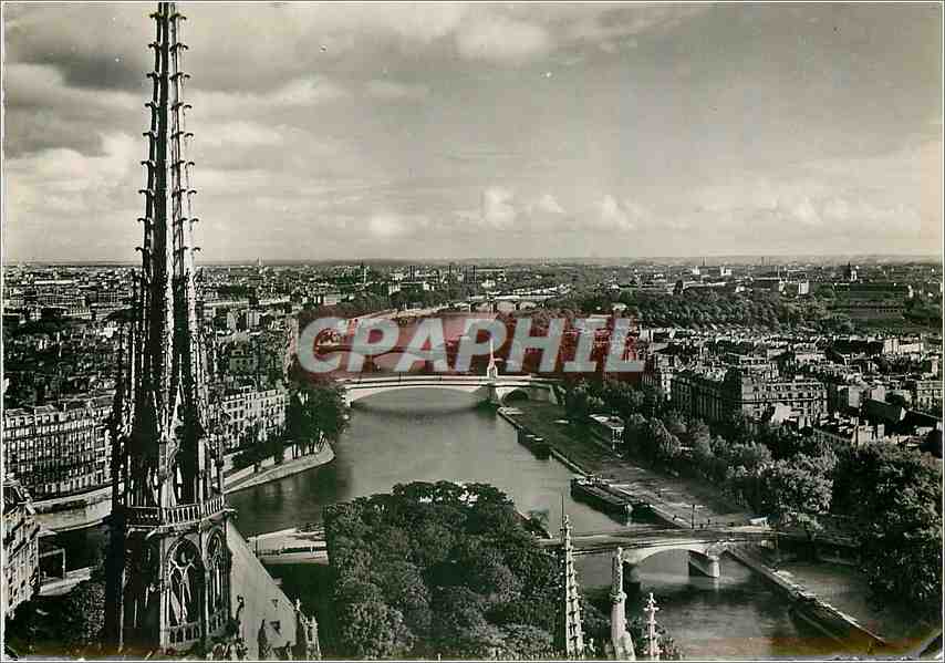Paris vu d'en haut — Panorama sur la Seine — Éditions de la République Française